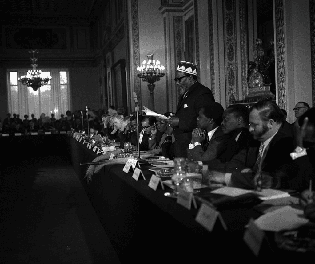 jomo kenyatta speaking at lancaster